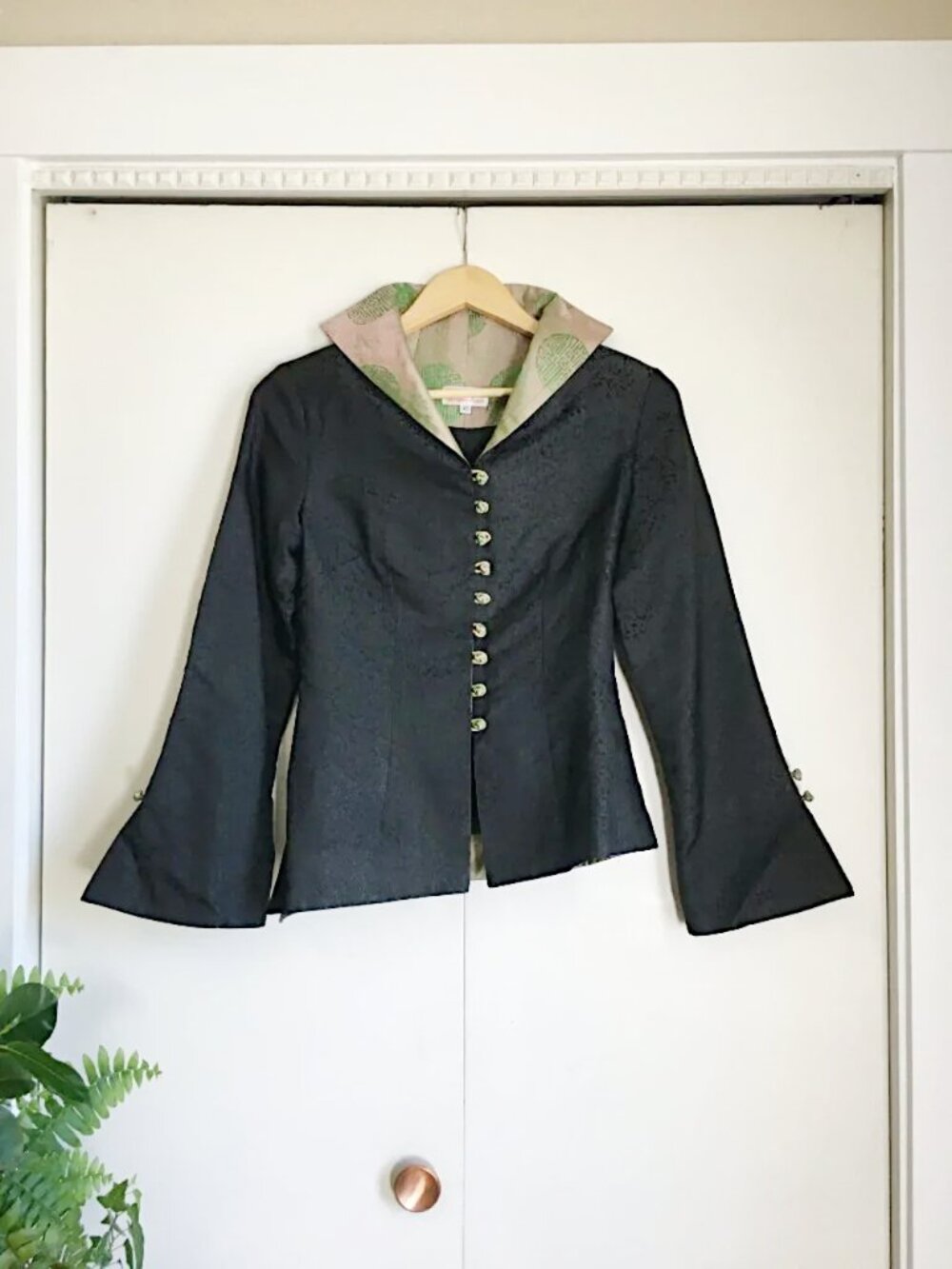 Vtg The Dragonfly Shop XS 100% Silk Jacquard Origami Collar Bell Sleeve Jacket